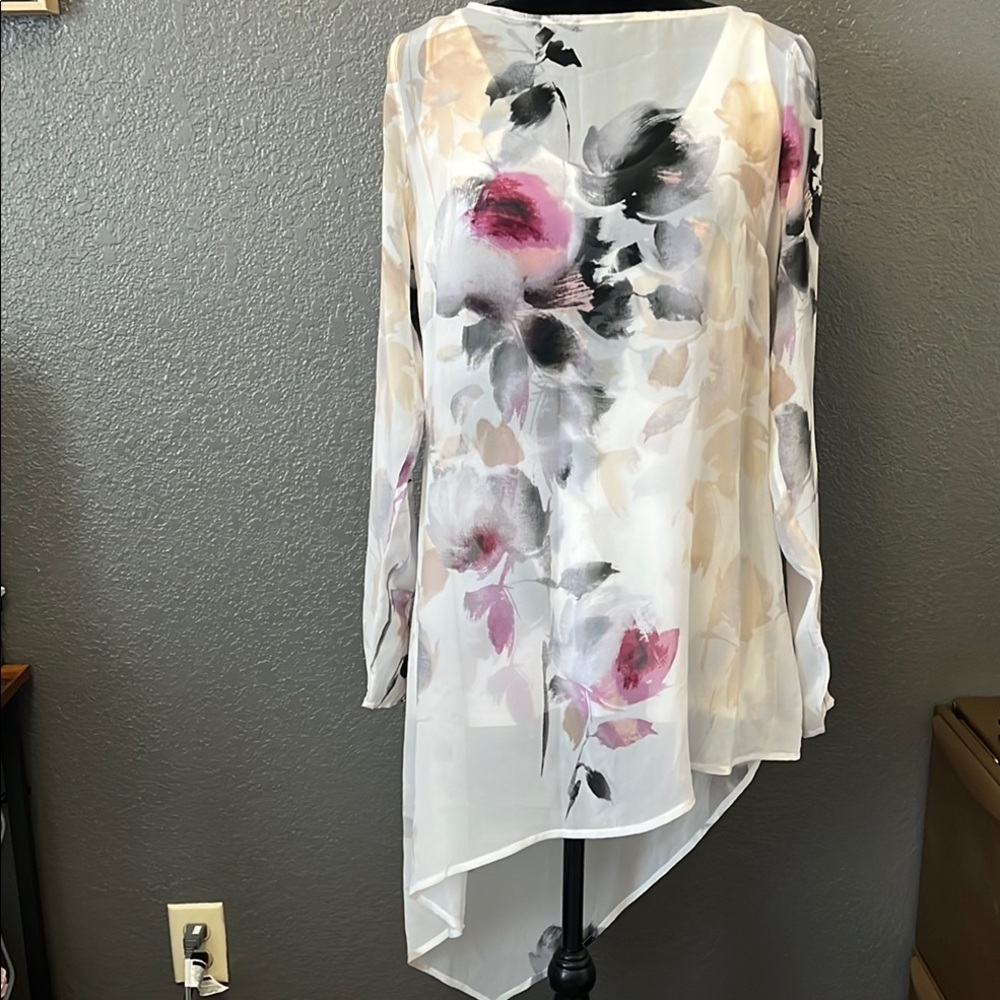 White House Black Market Cream Tunic